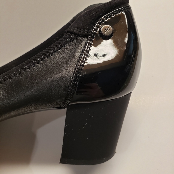Size 7M, Black 2 inch Heels - Picture 4 of 11